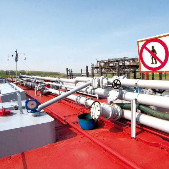 Am Rhein-Lippe-Hafen erwarten die Recyclingprofis der KS Recycling GmbH die größten Schiffe, die den Rhein passieren können. Bild: EAW Am Rhein-Lippe-Hafen erwarten die Recyclingprofis der KS Recycling GmbH die größten Schiffe, die den Rhein passieren können. Bild: EAW