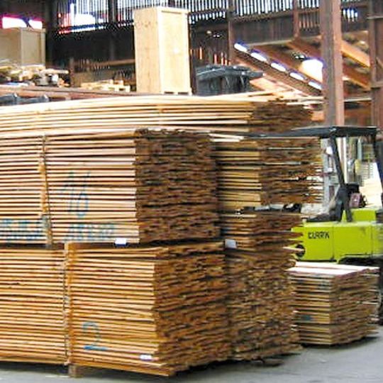 Der Verpackungsspezialist Ernst Müller setzt bei der effizienteren Verwaltung seiner Geschäftsprozesse auf die IT-Branchenlösung Kiste-Palette-Verpackung (KPV) von Acadon. Bild: Ernst Müller Der Verpackungsspezialist Ernst Müller setzt bei der effizienteren Verwaltung seiner Geschäftsprozesse auf die IT-Branchenlösung Kiste-Palette-Verpackung (KPV) von Acadon. Bild: Ernst Müller