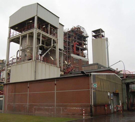 Der Spezialchemie-Konzern Lanxess nvestiert am Standort Krefeld-Uerdingen rund 18 Millionen Euro in eine neue Formalin-Anlage. Formalin ist ein Vorprodukt, das im TMP-Betrieb (Foto) zu Trimethylolpropan weiterverarbeitet wird. (Bild: Lanxess)