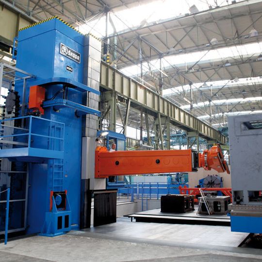 Bild 1: Bearbeitung eines Generatorgehäuses auf einem Horizontalbohrwerk mit Drehtisch. Bild: Skoda Machine Tools Bild 1: Bearbeitung eines Generatorgehäuses auf einem Horizontalbohrwerk mit Drehtisch. Bild: Skoda Machine Tools