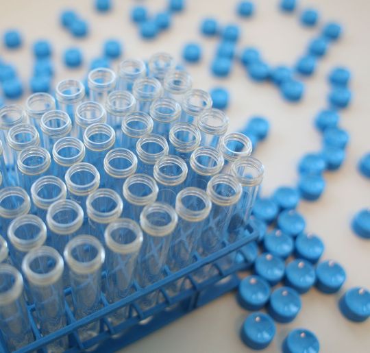 Probenröhrchen vor dem Versand an einen Scientific Collaborator Probenröhrchen vor dem Versand an einen Scientific Collaborator