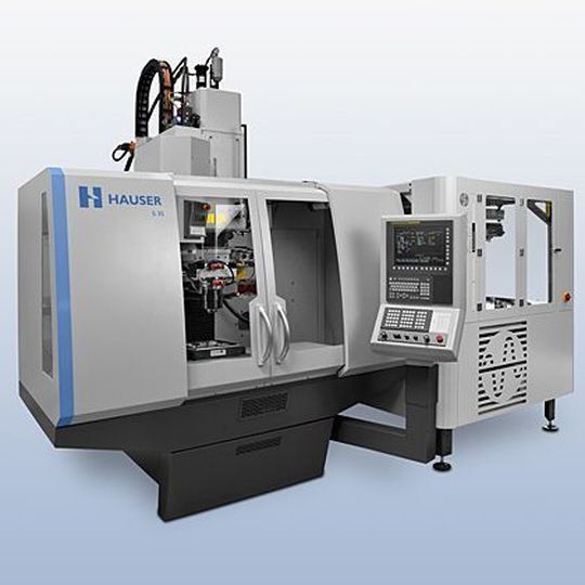 Die hohe Genauigkeit der Koordinatenschleifmaschine lässt es zu, anstelle mit der heute im Maschinenbau oft verwendeten Auflösung von 0,1 µm nun mit einer Auflösung von 0,001 µm (Nano-Interpolation) zu operieren. Bild: Kellenberger Die hohe Genauigkeit der Koordinatenschleifmaschine lässt es zu, anstelle mit der heute im Maschinenbau oft verwendeten Auflösung von 0,1 µm nun mit einer Auflösung von 0,001 µm (Nano-Interpolation) zu operieren. Bild: Kellenberger