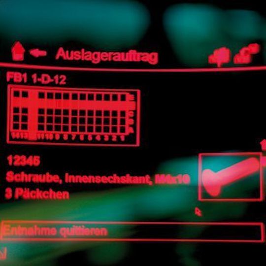 Im Lager des technischen Großhändlers Ludwig Meister werden pro Tag über 1000 Positionen kommissioniert. Die Pick-by-Vision-Kommissionierung verfügt dabei im Vergleich zu intuitiven Papierlisten über einen Zeitvorteil. Bild: MTM Im Lager des technischen Großhändlers Ludwig Meister werden pro Tag über 1000 Positionen kommissioniert. Die Pick-by-Vision-Kommissionierung verfügt dabei im Vergleich zu intuitiven Papierlisten über einen Zeitvorteil. Bild: MTM