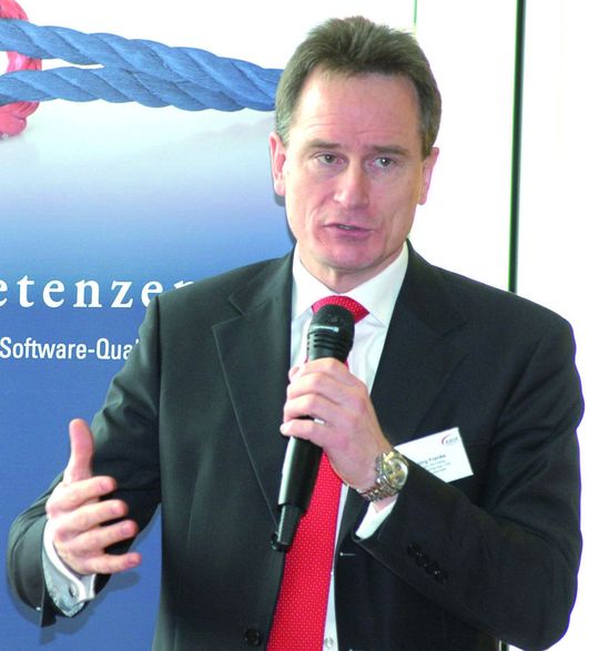 Prof. Dr. Jörg Franke, FAPS Uni Nürnberg-Erlangen: „Mit der Simulation erhebliche Kosten sparen.“ Prof. Dr. Jörg Franke, FAPS Uni Nürnberg-Erlangen: „Mit der Simulation erhebliche Kosten sparen.“