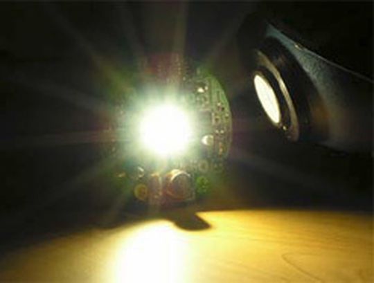 Die Konstantstromregelung bietet Vorteile beim Betrieb von HB-LEDs Die Konstantstromregelung bietet Vorteile beim Betrieb von HB-LEDs