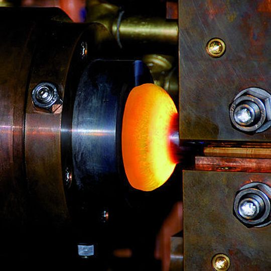 Das Elektrostauchverfahren – lange verschmäht, erlebt es derzeit mit neuem Anwendungspotenzial eine Renaissance. Bild: Lasco Das Elektrostauchverfahren – lange verschmäht, erlebt es derzeit mit neuem Anwendungspotenzial eine Renaissance. Bild: Lasco