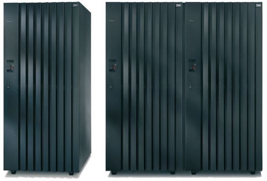 Das 2-Wege-System IBM DS8100 und das 4-Wege-System IBM DS8300 Das 2-Wege-System IBM DS8100 und das 4-Wege-System IBM DS8300