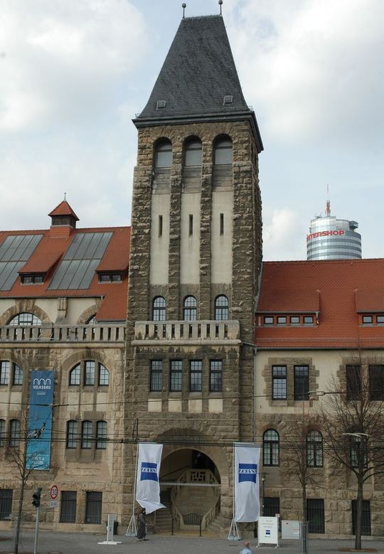 Der elfte Tag der Mikroskopie von Carl Zeiss fand in diesem Jahr zum zweiten Mal im Jenaer Volksbad statt. Der elfte Tag der Mikroskopie von Carl Zeiss fand in diesem Jahr zum zweiten Mal im Jenaer Volksbad statt.