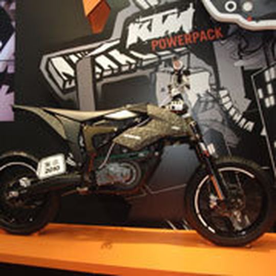 Soll bereits 2011 in Serie gehen: das stromgetriebene Freeride von KTM. Soll bereits 2011 in Serie gehen: das stromgetriebene Freeride von KTM.