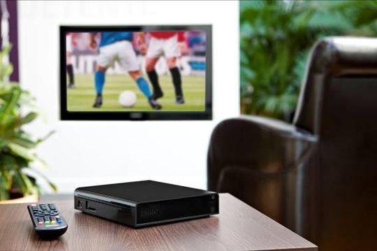 Der Movie Cube K800 von Emtec kostet mit 500 Gigabyte rund 200 Euro. Der Movie Cube K800 von Emtec kostet mit 500 Gigabyte rund 200 Euro.