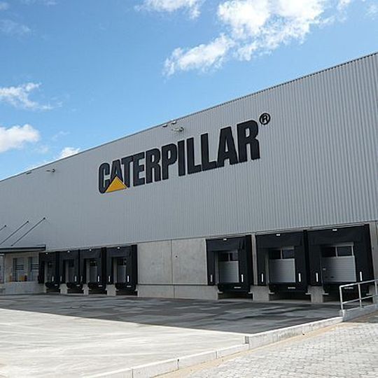 Das neue, 16500 m<sup id="ForP_250E332C-9B78-F9A1-CC25EB426346398B">2</sup> umfassende Logistikzentrum von Caterpillar an der A7 wurde vom Hamburger Logistikimmobilien-Entwickler Garbe Logistic AG errichtet. Bild: Garbe Logistic Das neue, 16500 m<sup id="ForP_250E332C-9B78-F9A1-CC25EB426346398B">2</sup> umfassende Logistikzentrum von Caterpillar an der A7 wurde vom Hamburger Logistikimmobilien-Entwickler Garbe Logistic AG errichtet. Bild: Garbe Logistic