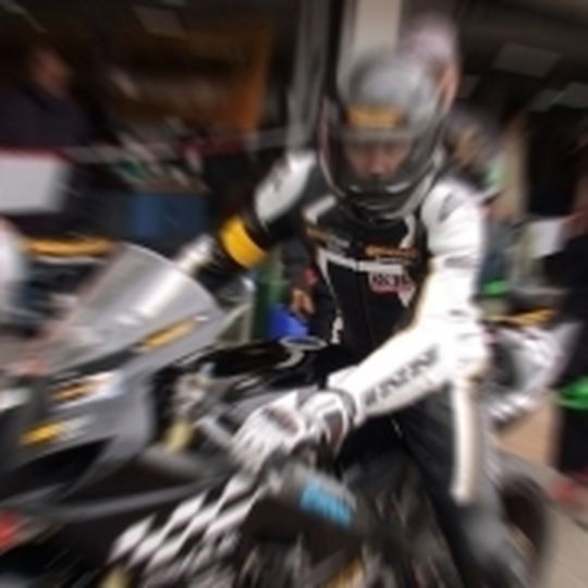 Im Langstreckensport zählt Konstanz mehr als Tempo: Das zeigt der Sieg vom Team Bretter auf Conti. Im Langstreckensport zählt Konstanz mehr als Tempo: Das zeigt der Sieg vom Team Bretter auf Conti.