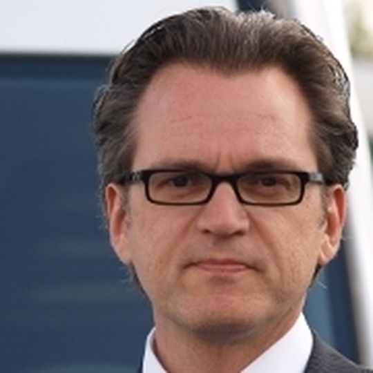 John Venstra, Iveco Vertriebschef Deutschland, erklärt das Truck-Station-Konzept. John Venstra, Iveco Vertriebschef Deutschland, erklärt das Truck-Station-Konzept.