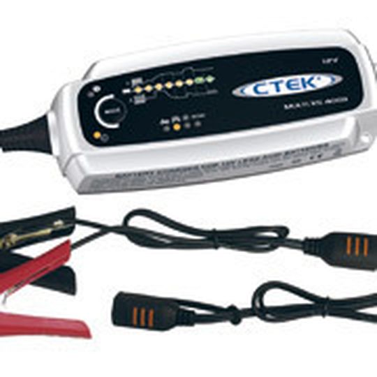 Das Ctek MXS 4003-Batterieladegerät lässt sich sowohl für Pkw wie Motorräder nutzen und eignet sich vor allem für Hybridhändler. Das Ctek MXS 4003-Batterieladegerät lässt sich sowohl für Pkw wie Motorräder nutzen und eignet sich vor allem für Hybridhändler.