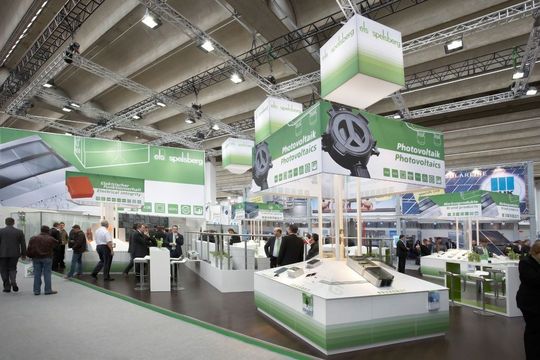 Messestand von Spelsberg auf der Light+Building Bild: Spelsberg Messestand von Spelsberg auf der Light+Building Bild: Spelsberg