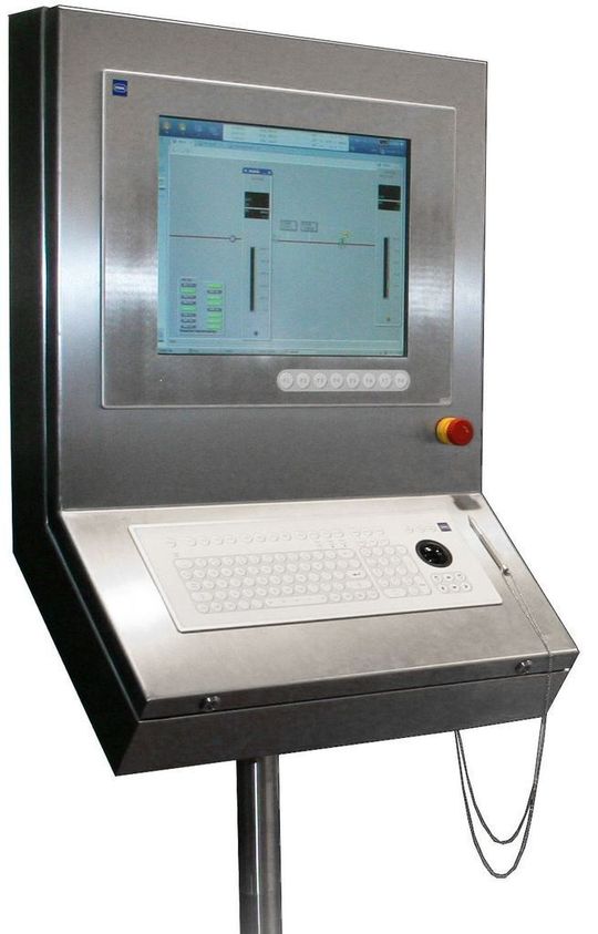 HMI-Lösungen sind in Slim-Line-Feldgehäusen aus Edelstahl platzsparend und gut geschützt untergebracht. Bild: R. Stahl HMI-Lösungen sind in Slim-Line-Feldgehäusen aus Edelstahl platzsparend und gut geschützt untergebracht. Bild: R. Stahl