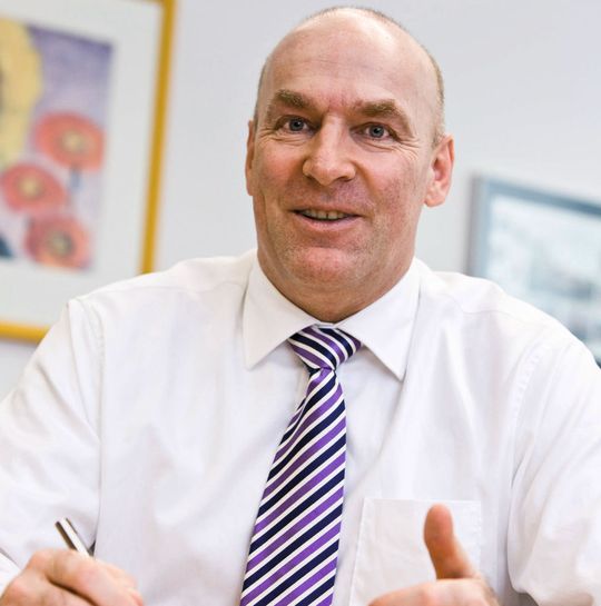 Dr. Thomas Bott, Leiter Polymer Technology BASF: „Anstelle von immer größeren World-Scale-Anlagen werden in Zukunft vermehrt flexible und wesentlich schneller verfügbare Smart-Scale-Anlagen gebaut werden.“ (Bild: BASF) Dr. Thomas Bott, Leiter Polymer Technology BASF: „Anstelle von immer größeren World-Scale-Anlagen werden in Zukunft vermehrt flexible und wesentlich schneller verfügbare Smart-Scale-Anlagen gebaut werden.“ (Bild: BASF)