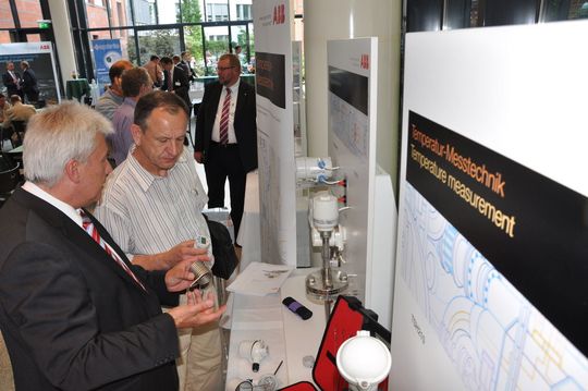 ABB stellt auf der Automation Tour anhand von Exponaten aktuelle Lösungen und Trends der Instrumentierung, Prozessleittechnik, Analysentechnik, Sicherheitstechnik sowie Niederspannungsschaltanlagen vor. (Bild: PROCESS) ABB stellt auf der Automation Tour anhand von Exponaten aktuelle Lösungen und Trends der Instrumentierung, Prozessleittechnik, Analysentechnik, Sicherheitstechnik sowie Niederspannungsschaltanlagen vor. (Bild: PROCESS)