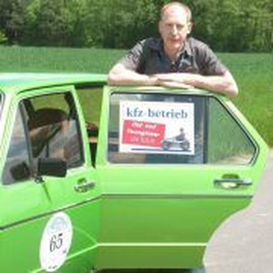 6,2 Millionen Golf 1 hat VW produziert. Nur wenige der „Blechstoßstangen“-Modelle (Bj. 1974-1978) haben überlebt und bereichern Oldi-Veranstaltungen. 6,2 Millionen Golf 1 hat VW produziert. Nur wenige der „Blechstoßstangen“-Modelle (Bj. 1974-1978) haben überlebt und bereichern Oldi-Veranstaltungen.