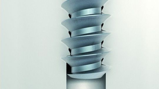 Remform-Schrauben furchen selbständig ihr Gewinde sowie das nötige Kernloch des betreffenden Kunststoffbauteils. (Bild: Arnold Umformtechnik) Remform-Schrauben furchen selbständig ihr Gewinde sowie das nötige Kernloch des betreffenden Kunststoffbauteils. (Bild: Arnold Umformtechnik)