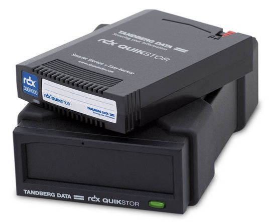 Seit dem zweiten Quartal liefert Tandberg Data die RDX-Quikstor-Laufwerke mit der Backup- und Recovery-Software Accuguard aus. Über Details zur Funktionsweise informiert der Hersteller am kommenden Donnerstag in einem Online-Seminar. Seit dem zweiten Quartal liefert Tandberg Data die RDX-Quikstor-Laufwerke mit der Backup- und Recovery-Software Accuguard aus. Über Details zur Funktionsweise informiert der Hersteller am kommenden Donnerstag in einem Online-Seminar.