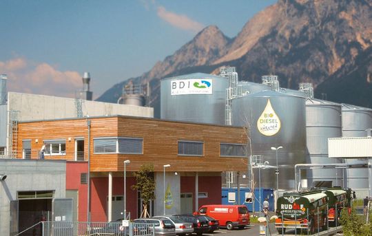 Seit Herbst 2008 wird in Österreich, Kärnten, in einer Biodiesel-Anlage mit der RepCat-Technologie erfolgreich Biodiesel erzeugt. (Bild: BDI) Seit Herbst 2008 wird in Österreich, Kärnten, in einer Biodiesel-Anlage mit der RepCat-Technologie erfolgreich Biodiesel erzeugt. (Bild: BDI)