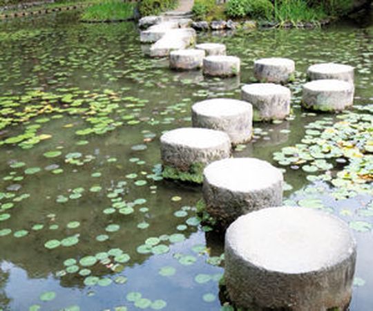 Meilensteine sind in einem Projekt nicht nur Wegbegleiter. Es gehören immer Ergebnisse und Verantwortlichkeiten dazu Meilensteine sind in einem Projekt nicht nur Wegbegleiter. Es gehören immer Ergebnisse und Verantwortlichkeiten dazu