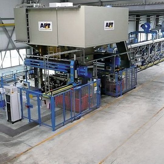 Die Kirchhoff-Gruppe investierte im Werk Iserlohn in eine neue Warmumformlinie. Damit bleibt das Unternehmen als Automobilzulieferer am Puls der Zeit und ist für künftige Entwicklungen gerüstet. Die Kirchhoff-Gruppe investierte im Werk Iserlohn in eine neue Warmumformlinie. Damit bleibt das Unternehmen als Automobilzulieferer am Puls der Zeit und ist für künftige Entwicklungen gerüstet.