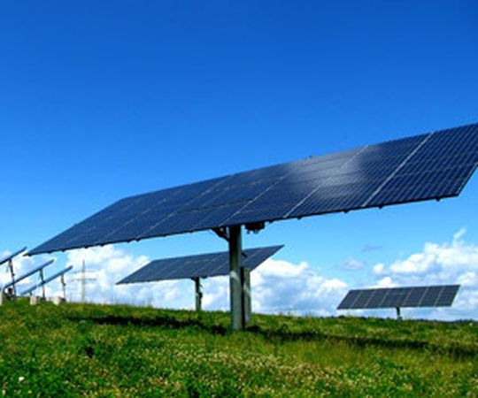 Überwachungs- und Konfigurationslösungen für Photovoltaik-Anlagen lassen sich mit dem iPFit-Framework im frühen Entwicklungsstadium testen Überwachungs- und Konfigurationslösungen für Photovoltaik-Anlagen lassen sich mit dem iPFit-Framework im frühen Entwicklungsstadium testen