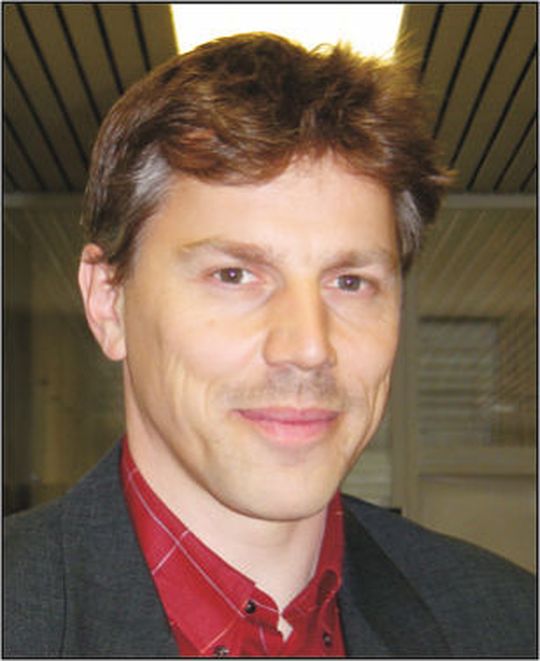 Georg Vogel, Leiter Innovationsmanagement bei Arnold Umformtechnik, sieht die Zusammenarbeit von Mitarbeitern verschiedener Generationen als einen der Schlüsselfaktoren für den Erfolg. (Bild: Arnold Umformtechnik)