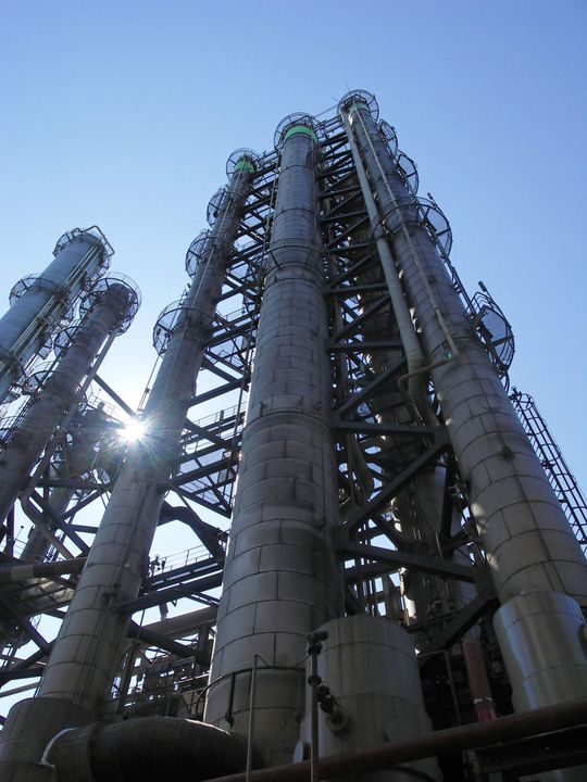 Am deutschen Standort des US-amerikanisches Chemieunternehmens Momentive Performance Materials im Chempark Leverkusen wurde die Dokumentation sukzessive auf eine zentrale elektronische Dokumentation umgestellt. (Bild: Momentive) Am deutschen Standort des US-amerikanisches Chemieunternehmens Momentive Performance Materials im Chempark Leverkusen wurde die Dokumentation sukzessive auf eine zentrale elektronische Dokumentation umgestellt. (Bild: Momentive)