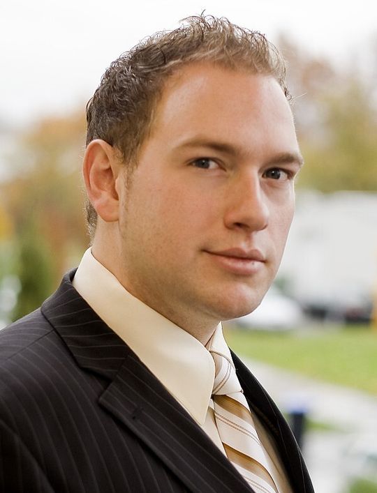 Martin Dombrowski, Ethical Hacker und System Engineer bei entrada, analysiert seit dem ersten Auftreten die Bedrohung durch das Stuxnet Rootkit. Martin Dombrowski, Ethical Hacker und System Engineer bei entrada, analysiert seit dem ersten Auftreten die Bedrohung durch das Stuxnet Rootkit.