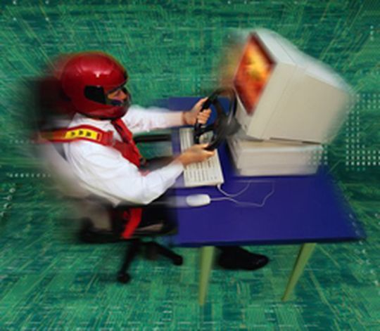 Bewusstseinsänderung: Die Security Awareness ist mittlerweile ein positiver Nebeneffekt des täglichen Umgangs mit der IT. Bewusstseinsänderung: Die Security Awareness ist mittlerweile ein positiver Nebeneffekt des täglichen Umgangs mit der IT.
