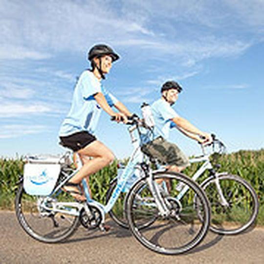Stromunterstützt steigt man/frau noch lieber auf‘s Fahrrad. Den Trend befeuert auch RWE Nordrhein-Westfalen. Stromunterstützt steigt man/frau noch lieber auf‘s Fahrrad. Den Trend befeuert auch RWE Nordrhein-Westfalen.