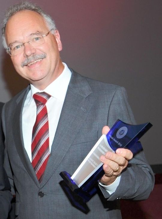 Prof. Dr. Karl-Heinz Maurer ist mit dem BioCat Award 2010 in der Kategorie „Industrielle Forschung“ ausgezeichnet worden. (Bild: Henkel)