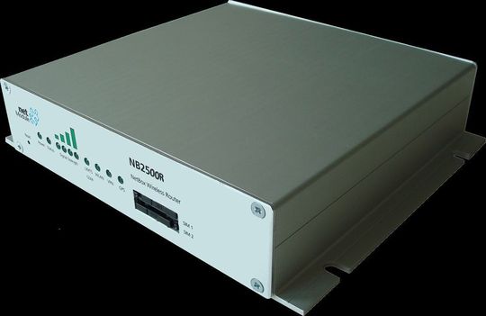Das Kommunikationsmodul NetBox NB2500 ermöglicht die Internetanbindung in Bahn, Bus und Trambahnen Bild: NetModule Das Kommunikationsmodul NetBox NB2500 ermöglicht die Internetanbindung in Bahn, Bus und Trambahnen Bild: NetModule