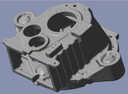 Innerhalb von nur sechs Wochen entstand ein konstruktiv optimiertes Ersatz-Getriebegehäuse aus Gusseisen. (Bild: Gießerei Blöcher)