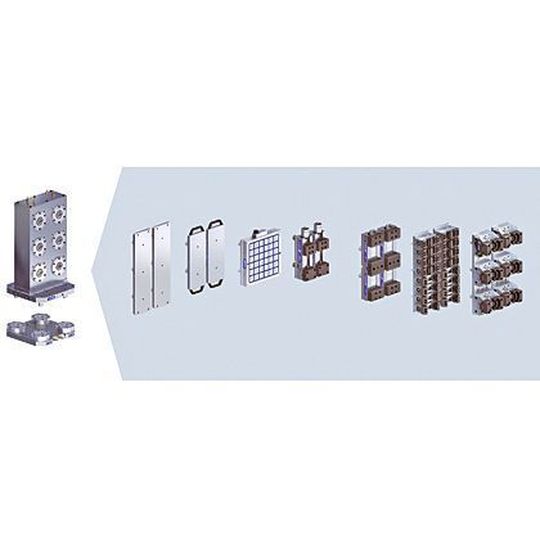Mehrfachspanner, Magnetspannplatte oder stationäres Dreibackenfutter – der Spanntechnik-Baukasten bietet umfangreiche Spannmitteloptionen. Bild: Schunk Mehrfachspanner, Magnetspannplatte oder stationäres Dreibackenfutter – der Spanntechnik-Baukasten bietet umfangreiche Spannmitteloptionen. Bild: Schunk