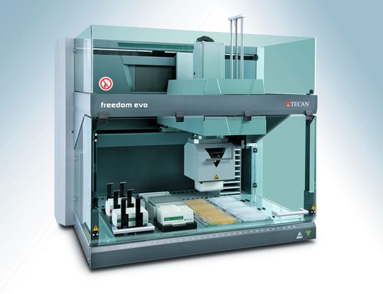 2003 kam die neue Freedom EVO Plattform zum automatisierten Liquid Handling auf den Markt. (Bild: Tecan)