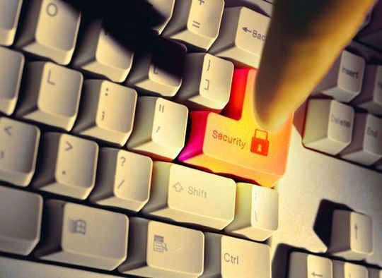 Im VPN-Bereich bietet nur SSL Sicherheit auf Knopfdruck – aber auch IPsec hat seine Vorteile Im VPN-Bereich bietet nur SSL Sicherheit auf Knopfdruck – aber auch IPsec hat seine Vorteile