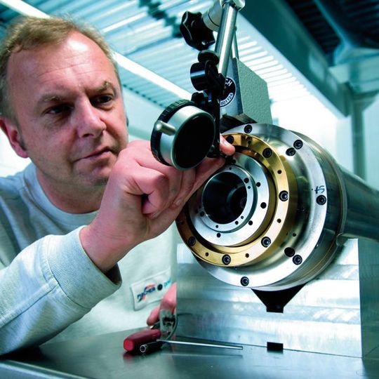 Bild 1: Der Spindelservice umfasst auch die Instandhaltung der Spindeln.Bild: Fischer Precise Bild 1: Der Spindelservice umfasst auch die Instandhaltung der Spindeln.Bild: Fischer Precise