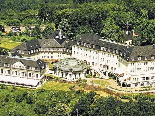 Auch in diesem Jahr wird der eGovernment Summit wieder im ehemaligen Gästehaus der Bundesregierung auf dem Bonner Petersberg stattfinden Auch in diesem Jahr wird der eGovernment Summit wieder im ehemaligen Gästehaus der Bundesregierung auf dem Bonner Petersberg stattfinden
