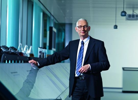 Dr. Peter Post ist Leiter Research and programme Strategy bei Festo und Projektsprecher des Entwicklungsteams Bilder: Festo Dr. Peter Post ist Leiter Research and programme Strategy bei Festo und Projektsprecher des Entwicklungsteams Bilder: Festo