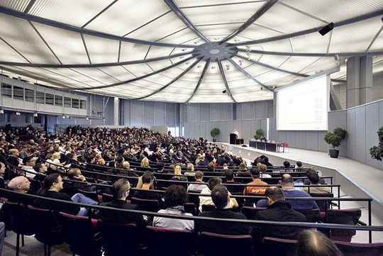 Ein eigener Verein soll künftig als Thinktank Social-Media-Anwendungen populär machen Ein eigener Verein soll künftig als Thinktank Social-Media-Anwendungen populär machen