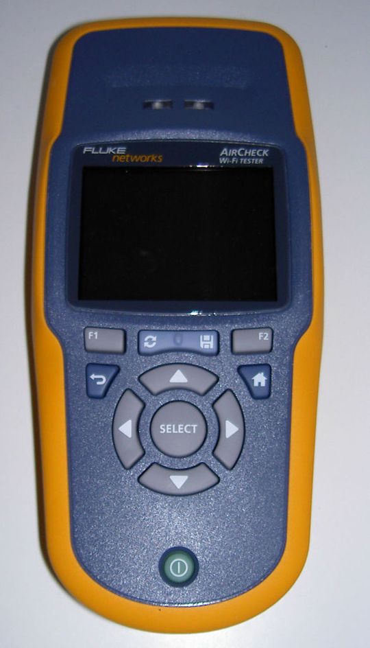Der AirCheck WiFi-Tester von Fluke leistet gute Dienste bei der Fehleranalyse im WLAN Der AirCheck WiFi-Tester von Fluke leistet gute Dienste bei der Fehleranalyse im WLAN
