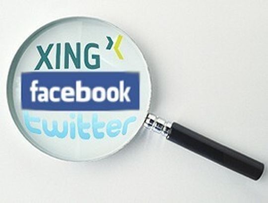 Facebook, LinkedIn, Xing, Twitter und Co lassen sich nicht auf Dauer aus dem Unternehmen fern halten. Besser ist es, rechtzeitig klare Regeln für deren Nutzung aufzustellen. Facebook, LinkedIn, Xing, Twitter und Co lassen sich nicht auf Dauer aus dem Unternehmen fern halten. Besser ist es, rechtzeitig klare Regeln für deren Nutzung aufzustellen.