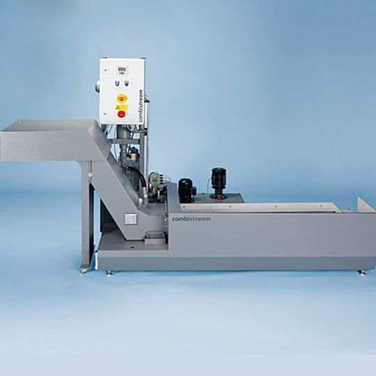 Bild 1: Combistream ist Hochdruckaggregat für Kühlschmierstoffe und Späneförderer in Einem. Bild: Müller Hydraulik Bild 1: Combistream ist Hochdruckaggregat für Kühlschmierstoffe und Späneförderer in Einem. Bild: Müller Hydraulik