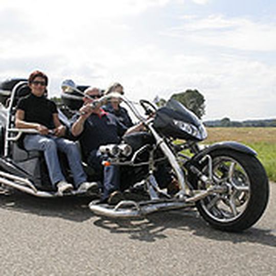 Bestens geeignet für die Kleinfamilie: Das Boom Trike Modell X12. Bestens geeignet für die Kleinfamilie: Das Boom Trike Modell X12.