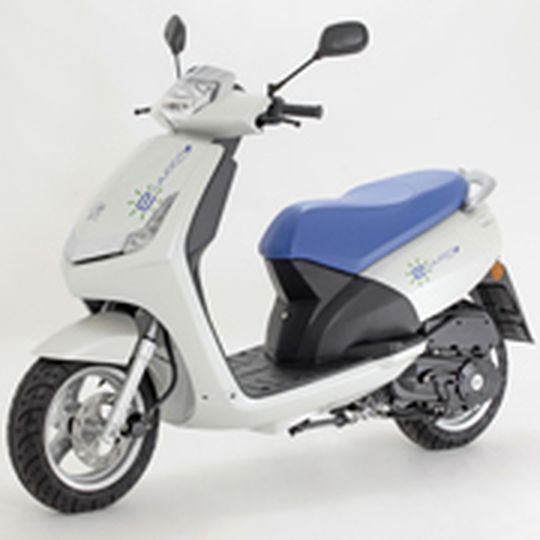 Macht Peugeot Deutschland das Rennen in der Kategorie Zweirad? Mit dem Scooter Vivacity ist die französische Marke schon mal erfolgversprechend unterwegs... Macht Peugeot Deutschland das Rennen in der Kategorie Zweirad? Mit dem Scooter Vivacity ist die französische Marke schon mal erfolgversprechend unterwegs...