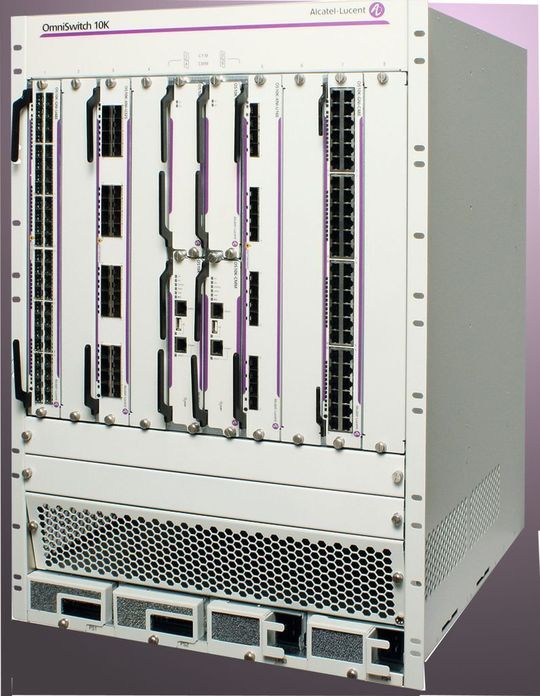 Bis zu 256 einzelne 10-Gigabit-Ethernet-Ports kann der „Omni-Switch 10K“ von Alcatel-Lucent haben. Bis zu 256 einzelne 10-Gigabit-Ethernet-Ports kann der „Omni-Switch 10K“ von Alcatel-Lucent haben.